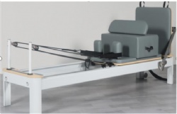 Aluminum reformer pilates machine